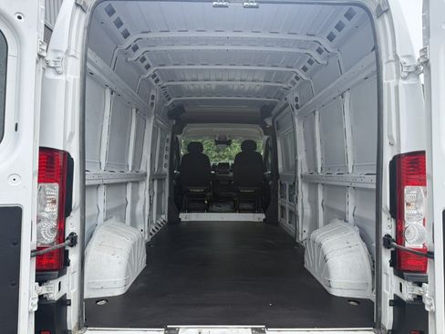 Used 2023 RAM ProMaster 2500 FWD image 7