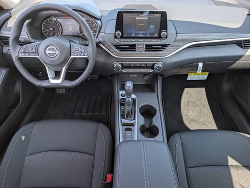New 2026 Nissan Altima 2.5 SV AWD/4WD image 8
