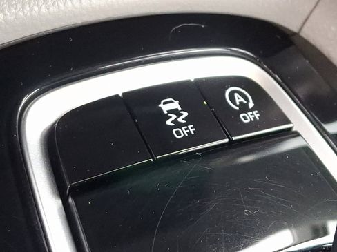 Certified 2024 Toyota Corolla Cross L image 23