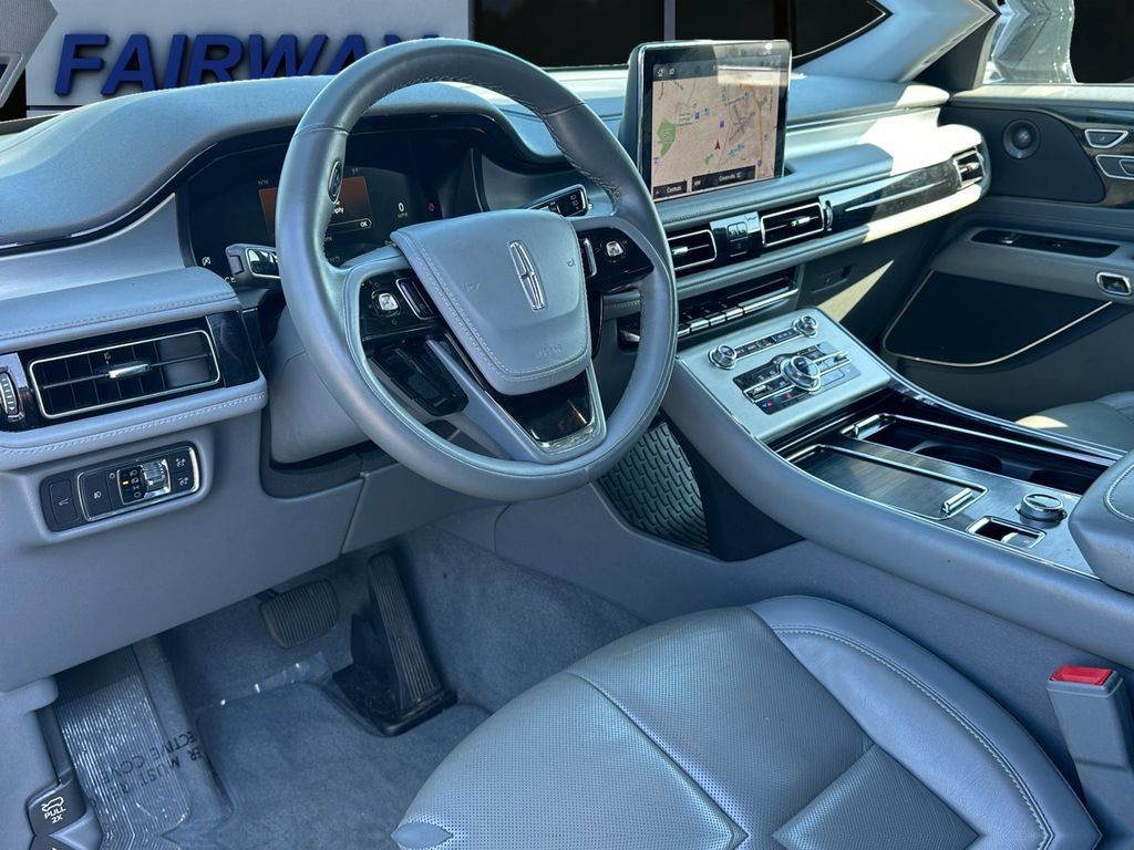 Used 2020 Lincoln Aviator Reserve w/ Class IV Trailer Tow Package AWD/4WD image 16