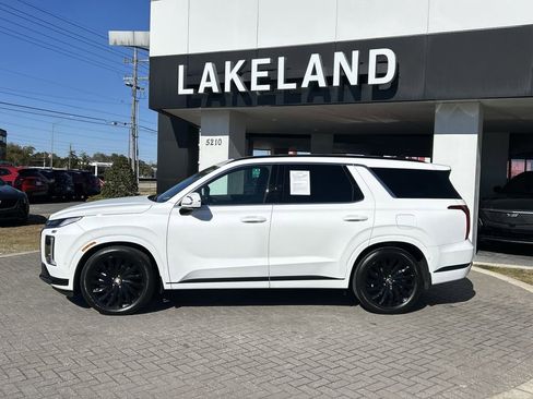 Used 2025 Hyundai Palisade Calligraphy image 3