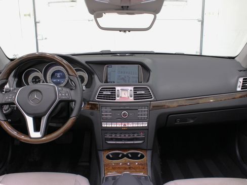 Used 2016 Mercedes-Benz E 400 Cabriolet w/ Premium 3 Package image 52