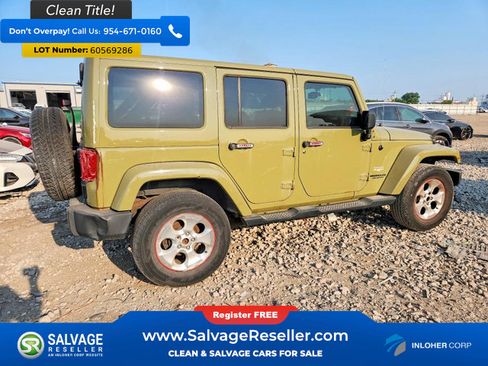 Used 2013 Jeep Wrangler Unlimited Sahara w/ Dual Top Group AWD/4WD image 4