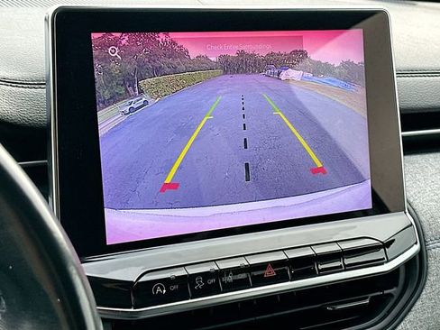 Certified 2022 Jeep Compass Latitude w/ Convenience Group image 13