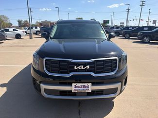 Used 2024 Kia Telluride S w/ S Sunroof Package FWD video 2