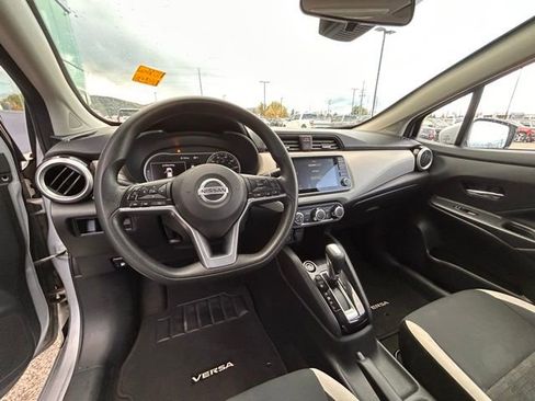 Used 2021 Nissan Versa SV image 16