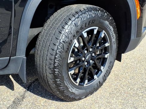 Used 2024 Chevrolet Traverse Z71 AWD/4WD image 9