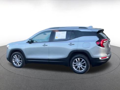 Used 2024 GMC Terrain SLT image 10