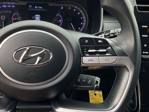 Used 2022 Hyundai Tucson SE w/ Cargo Package FWD image 15