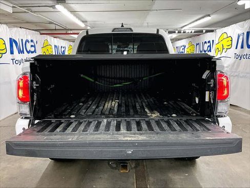 Certified 2021 Toyota Tacoma Limited AWD/4WD image 38