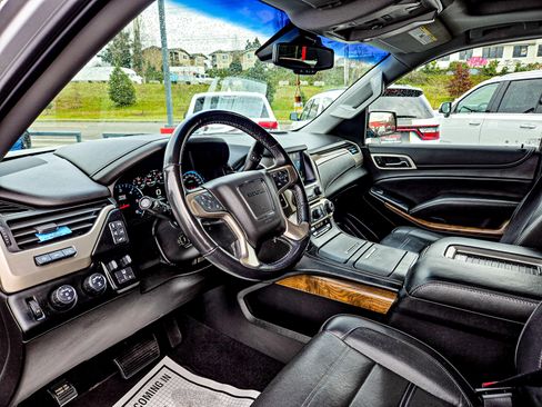 Used 2019 GMC Yukon XL Denali w/ Denali Ultimate Package image 9