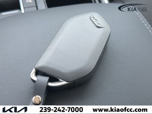 New 2025 Kia Sorento S image 29