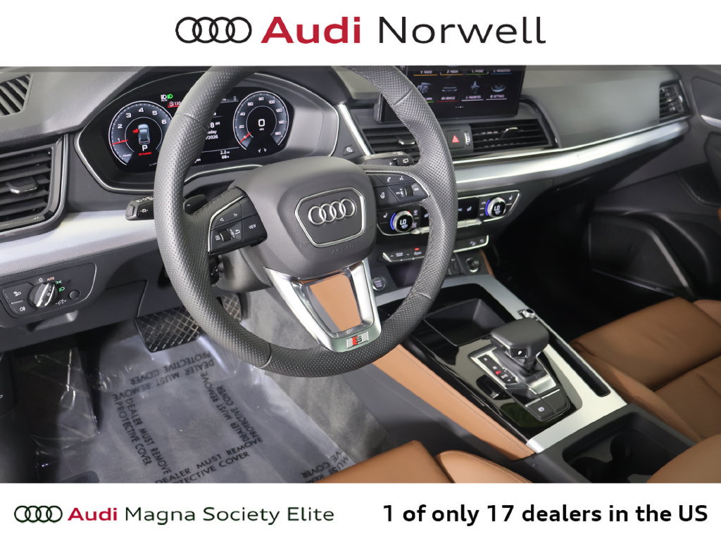 Used 2024 Audi Q5 2.0T Premium Plus w/ Premium Plus Package AWD/4WD image 2