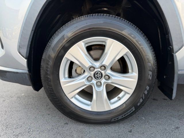 Used 2019 Toyota RAV4 LE w/ All Weather Liner Package AWD/4WD image 27