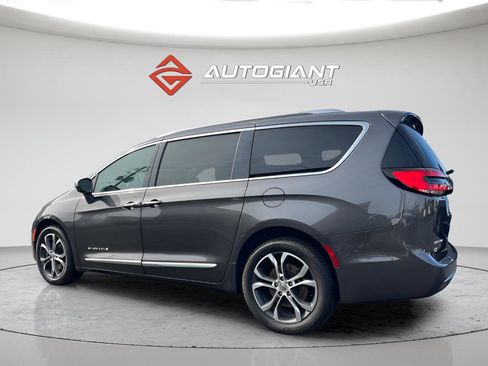 Used 2021 Chrysler Pacifica Pinnacle AWD/4WD image 4