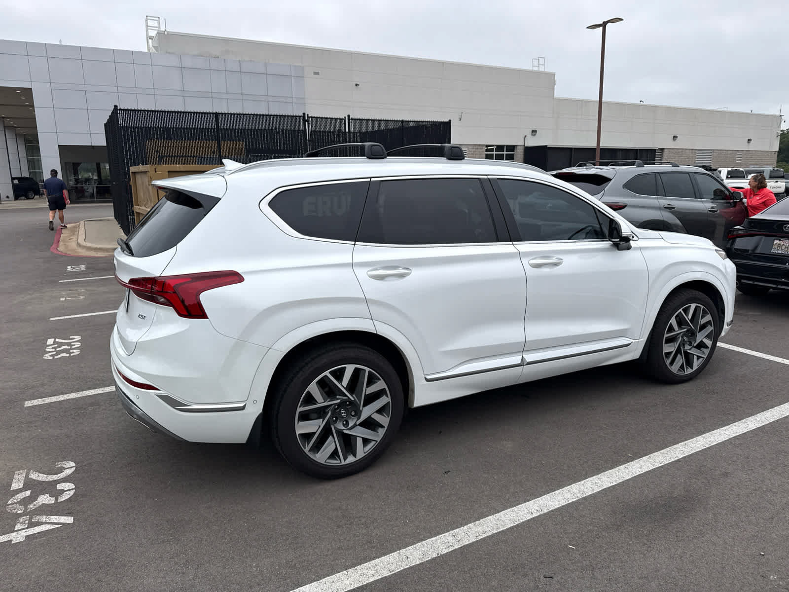Used 2022 Hyundai Santa Fe Calligraphy FWD image 4