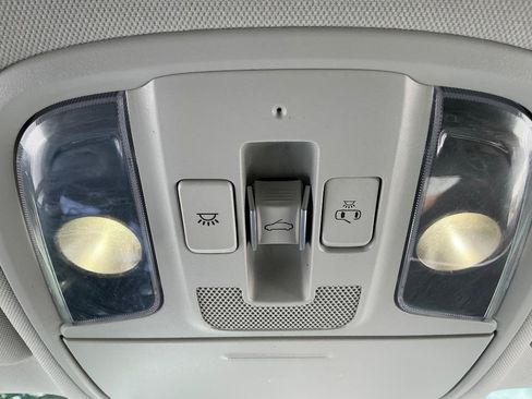 Used 2018 Kia Stinger Premium RWD image 21