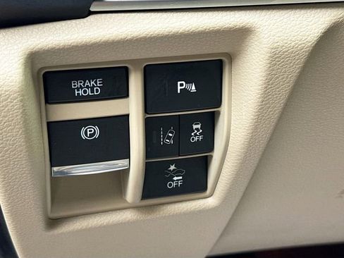 Used 2020 Acura MDX SH-AWD w/ Technology Package image 12