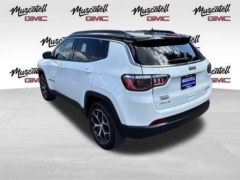 Used 2024 Jeep Compass Limited image 8