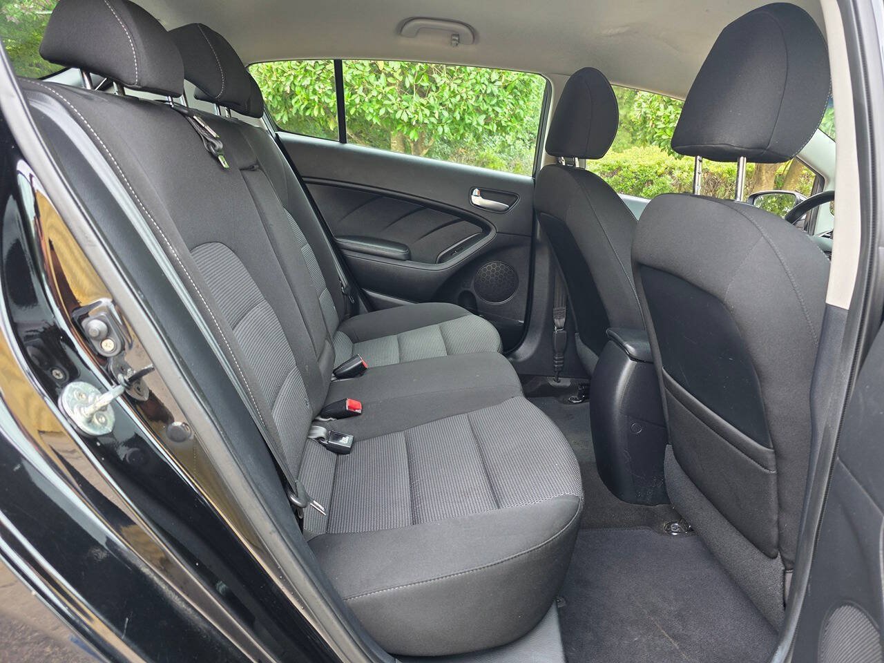 Used 2017 Kia Forte LX FWD image 24