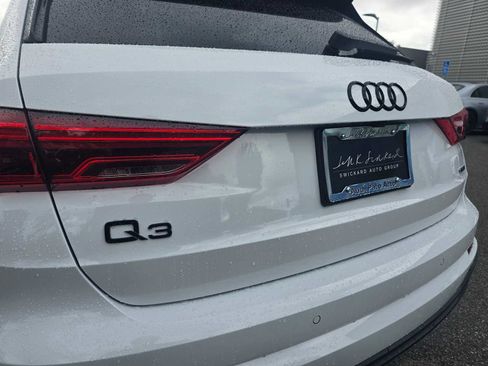 New 2025 Audi Q3 2.0T Premium Plus image 16