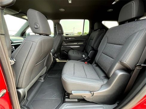 New 2025 Chevrolet Traverse LT w/ Driver Confidence Package image 13