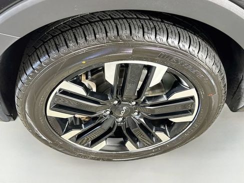 Used 2024 Kia Telluride SX Prestige AWD/4WD image 4