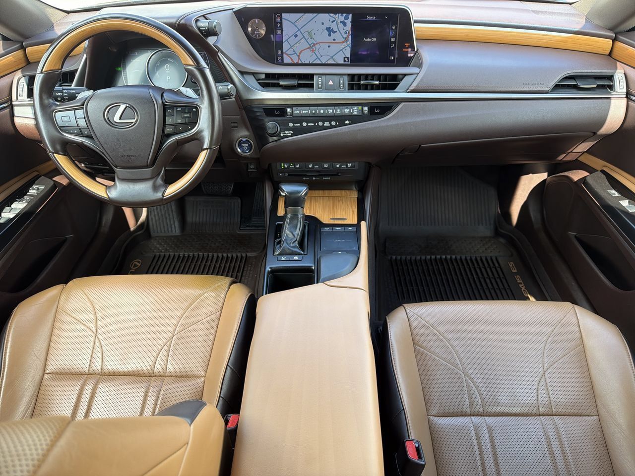 Used 2019 Lexus ES 300h w/ Accessory Package 2 FWD image 13