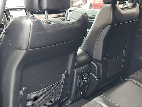 Used 2020 Jeep Grand Cherokee Altitude image 21