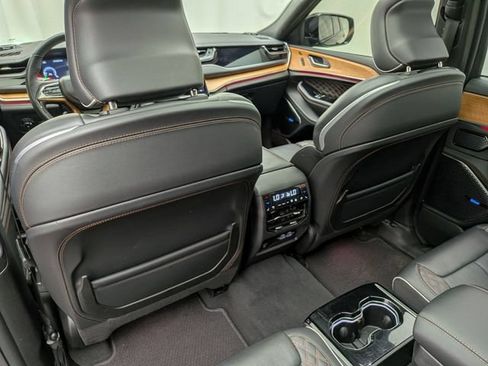 Used 2024 Jeep Grand Cherokee L Summit AWD/4WD image 23