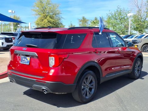 Certified 2023 Ford Explorer XLT w/ Equipment Group 202A AWD/4WD image 4