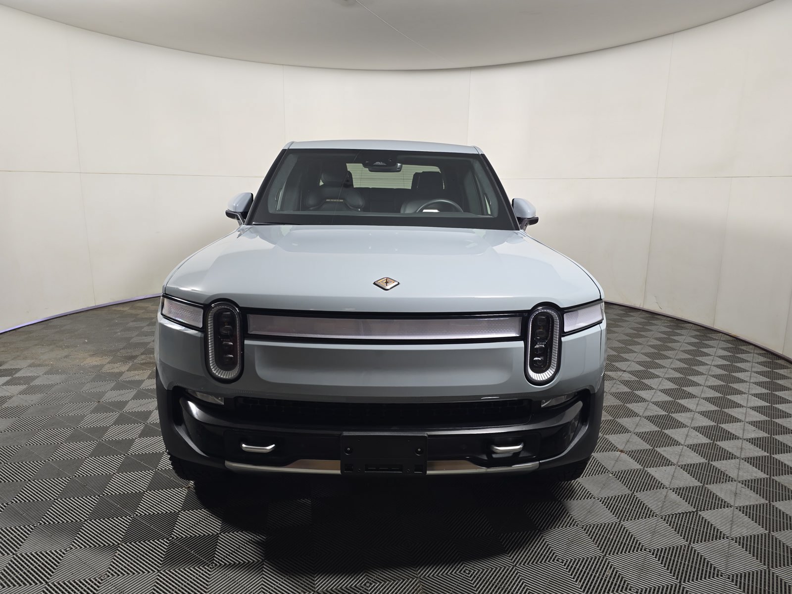 Used 2022 Rivian R1T Adventure AWD/4WD image 8