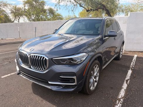 Used 2022 BMW X5 xDrive45e w/ Premium Package AWD/4WD image 2