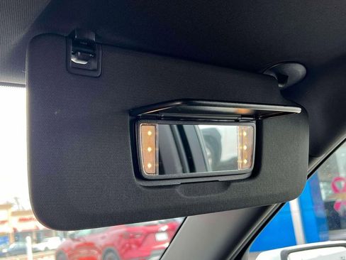 Used 2023 Chevrolet Traverse RS image 28