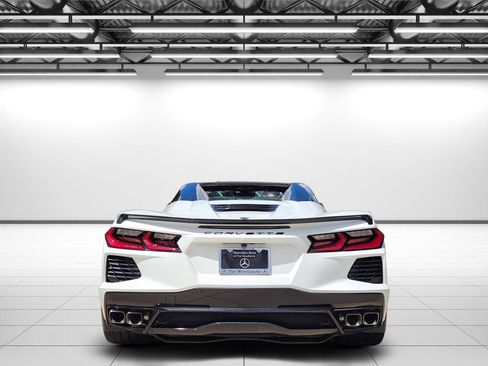 Used 2022 Chevrolet Corvette Stingray Premium Conv w/ Z51 Performance Package RWD image 8
