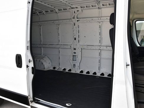 Used 2021 RAM ProMaster 2500 FWD image 11