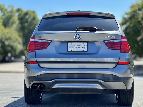 Used 2017 BMW X3 sDrive28i image 9