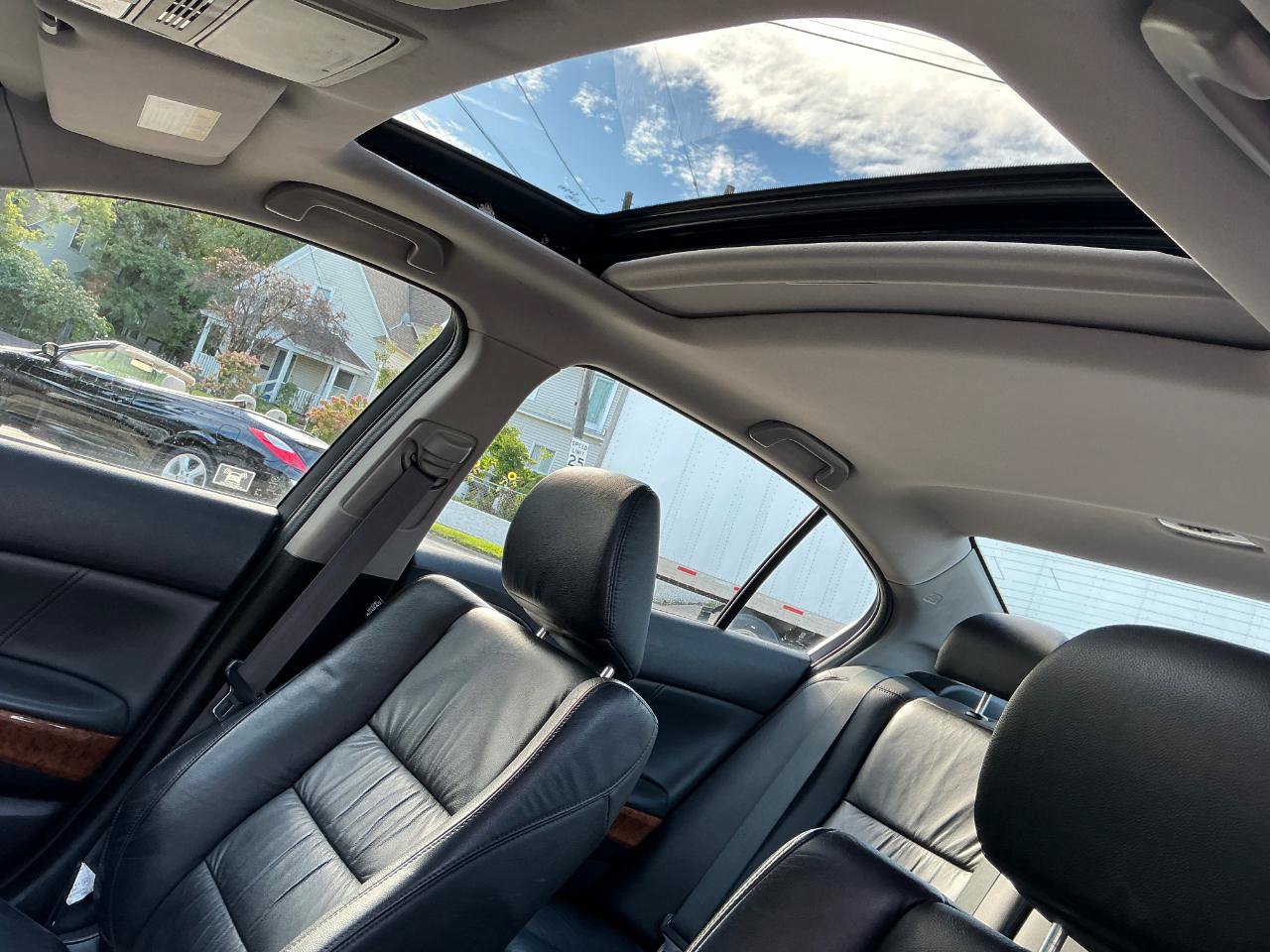 Used 2012 Honda Accord EX-L image 23