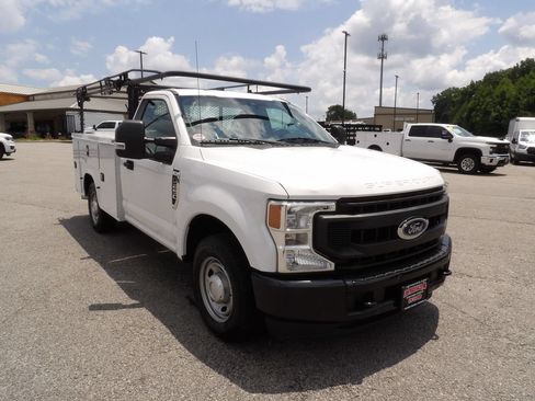 Used 2020 Ford F250 XL w/ Power Equipment Group RWD image 11