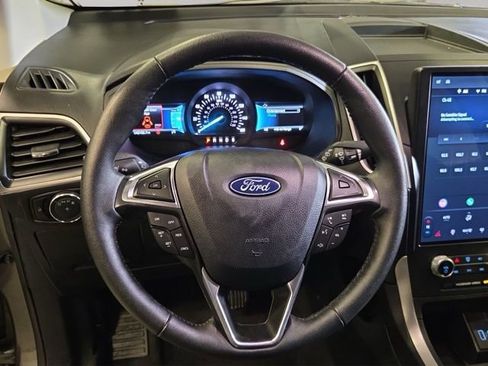 Used 2024 Ford Edge SEL image 10