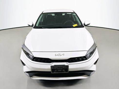 Used 2023 Kia Forte LXS w/ LXS Technology Package image 2