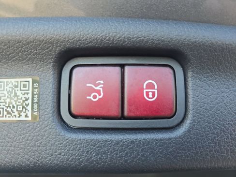 Certified 2025 Mercedes-Benz C 300 Sedan image 15