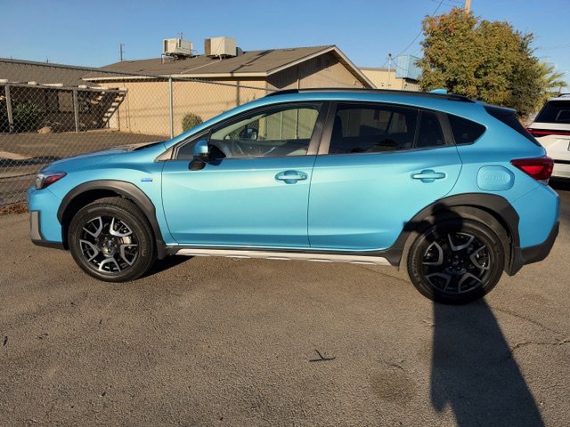 Used 2020 Subaru Crosstrek Hybrid w/ Moonroof Package w/Navigation AWD/4WD image 3