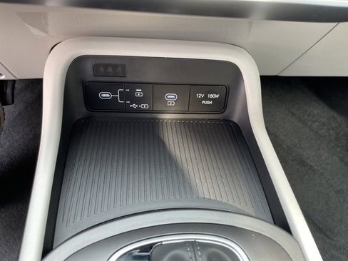 Used 2025 Hyundai Kona SEL image 14