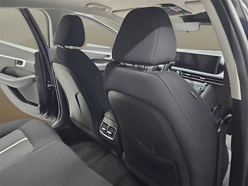 Certified 2025 Hyundai Sonata SEL image 17