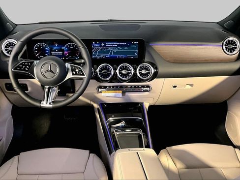 New 2026 Mercedes-Benz GLA 250 4MATIC image 7