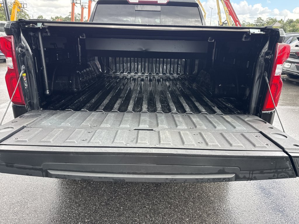 Used 2022 Chevrolet Silverado 1500 LTZ w/ LTZ Premium Package AWD/4WD image 32