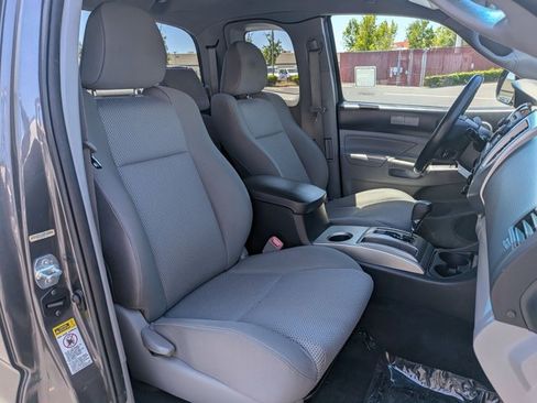 Used 2013 Toyota Tacoma PreRunner w/ TRD Off-Road Pkg RWD image 19