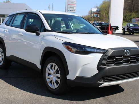 New 2026 Toyota Corolla Cross L AWD/4WD image 4