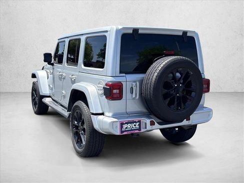 Used 2022 Jeep Wrangler Unlimited Sahara AWD/4WD image 7